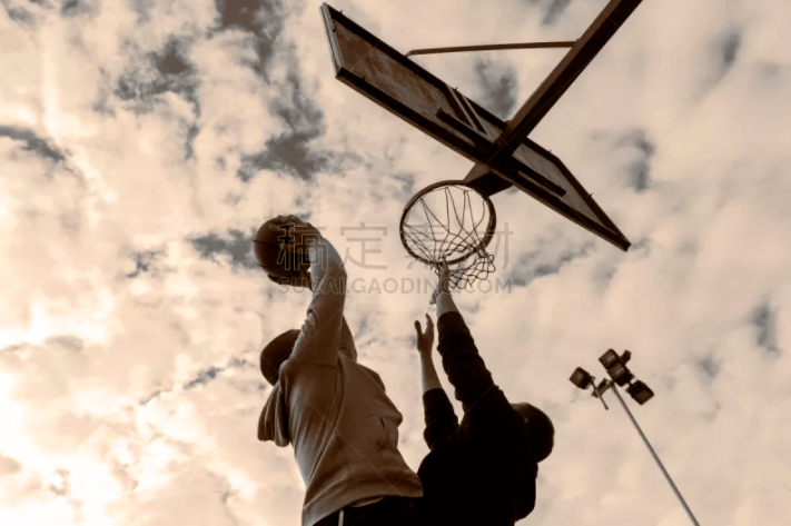 和田宇宙地毯队夺得2025新疆阿图什杯冠军，冠军奖金100万元