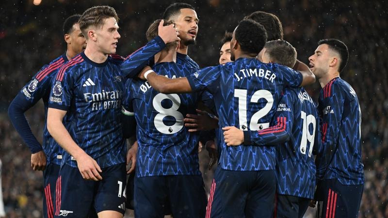 亚特兰大勇士队核心三垒手莱利达成连续三年“30 轰 + 100 打点”