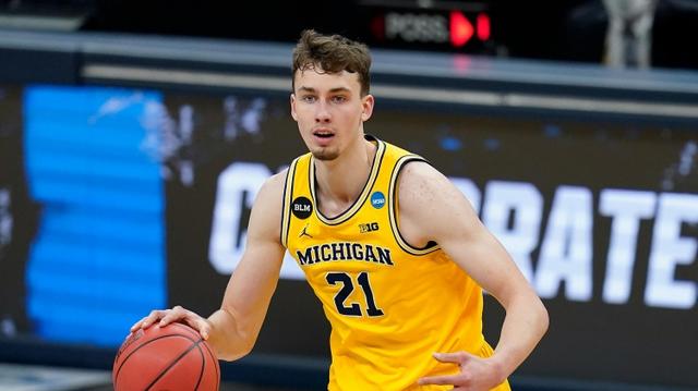 防守上起到 防守上起到